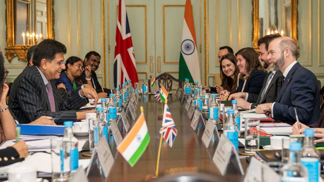 UK and India Seal “Milestone” Trade Agreement Amid Trump's Tariff Threats